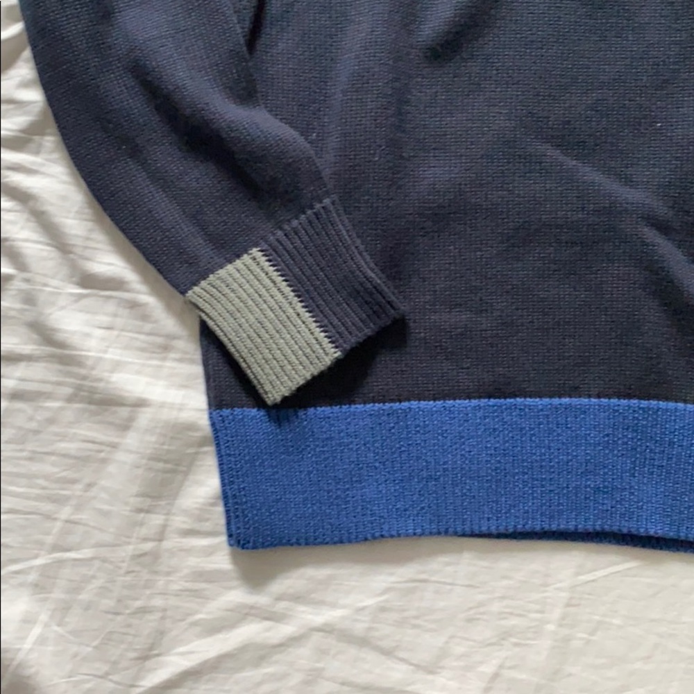 Calvin Klein sweater - Picture 2 of 3